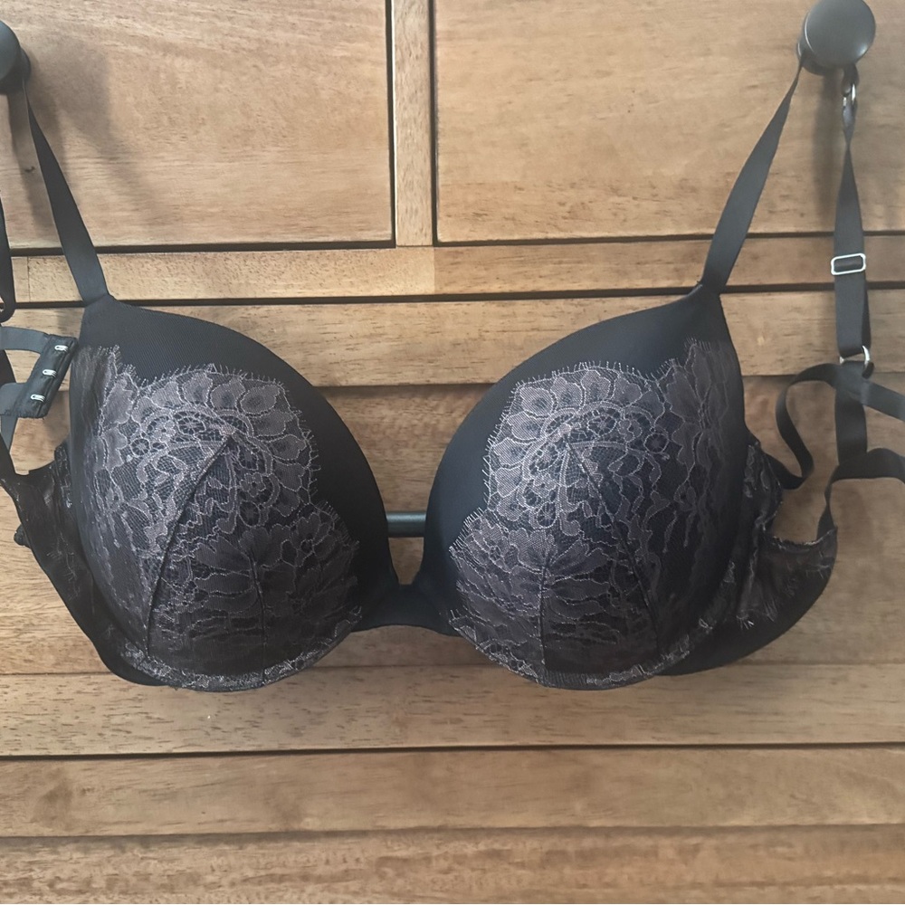 Victoria's Secret Very Sexy Push Up Black Lace Bra